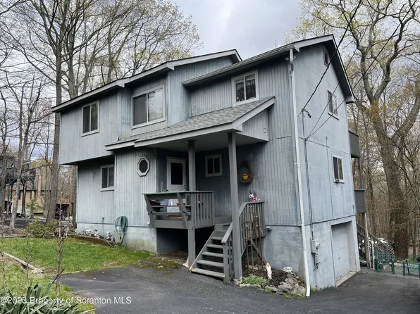 151 Washington Dr, Hawley, PA 18428