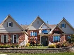 16621 Wycliffe Place Dr, Chesterfield, MO 63005