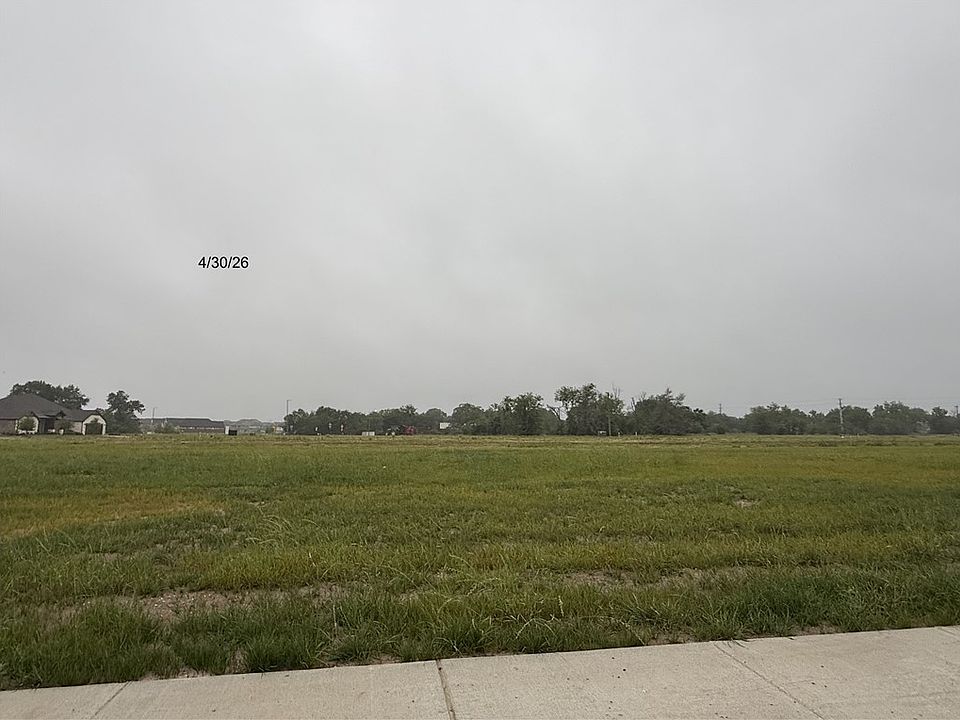 1st image of 1032 Calaveras