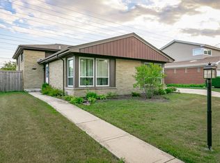 7729 Beckwith Rd, Niles, IL 60053