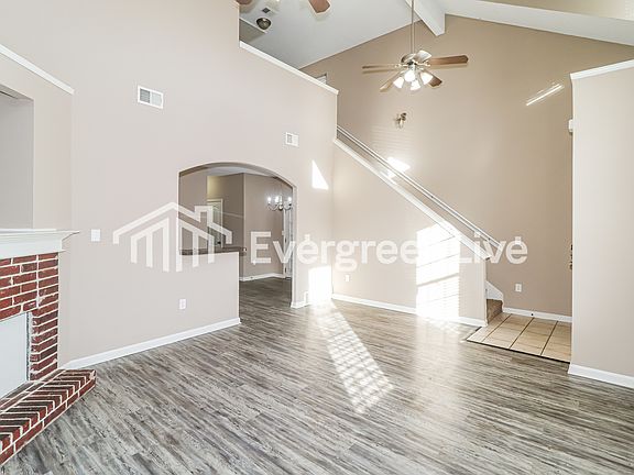 5th image of 10178 Sorrento Pl