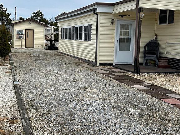 2nd image of 9916 Golf Course Rd #61