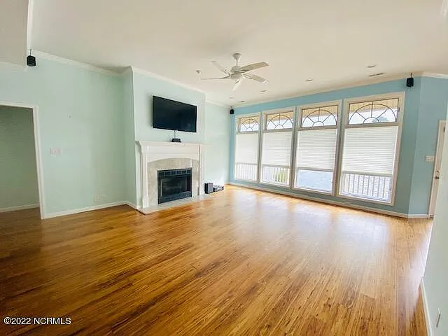 906 Diamond Ct — Photo 14