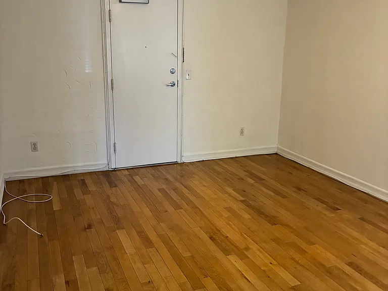 800 Las palmas LLC — Photo 7