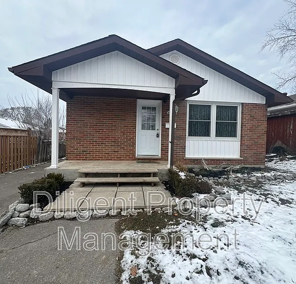 596 Garside Dr — Photo 31