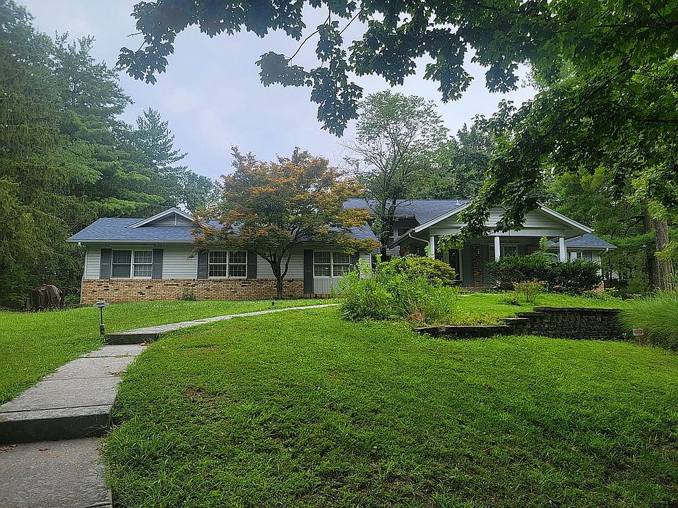 1st image of 170 Scenic Woods Ct