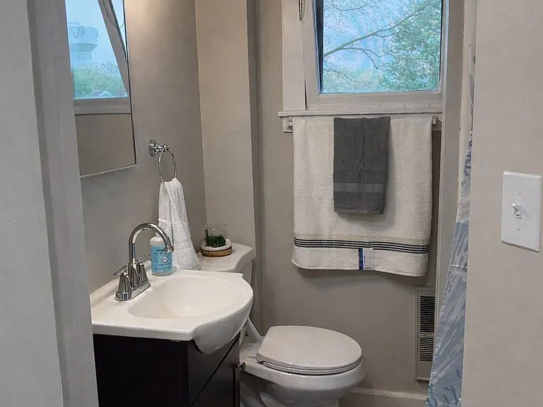 301 W Church St — Photo 3