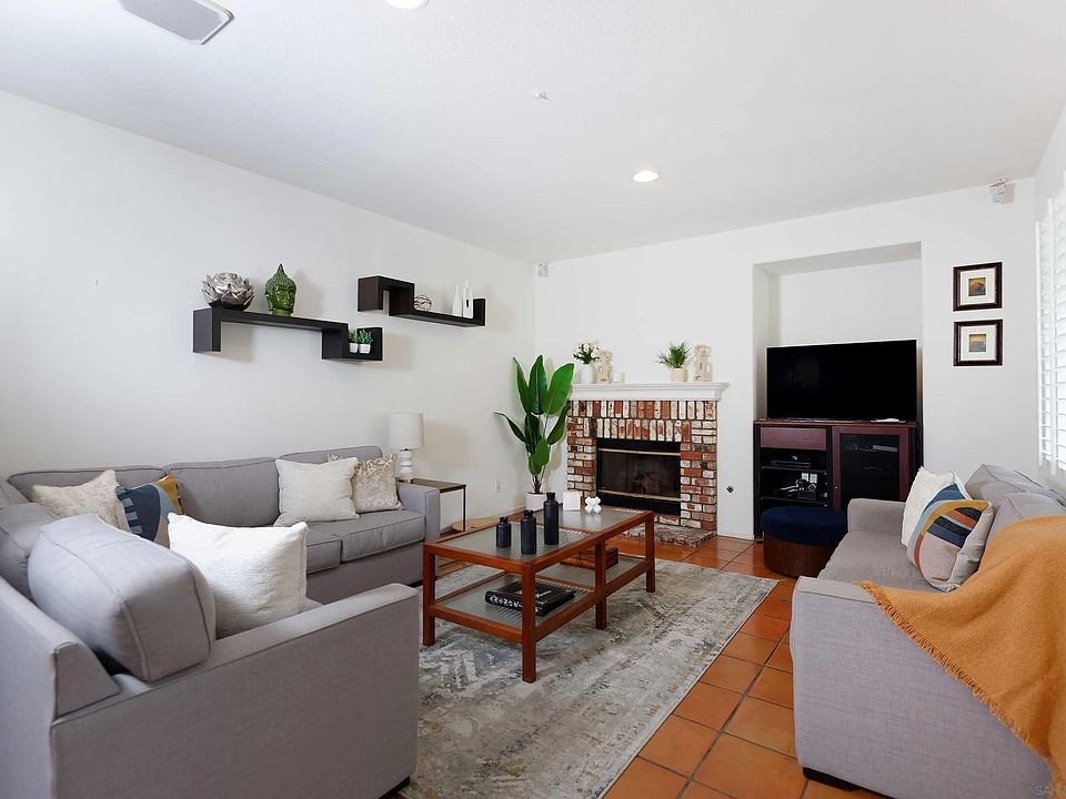 2nd image of 2795 Ridgegate Row