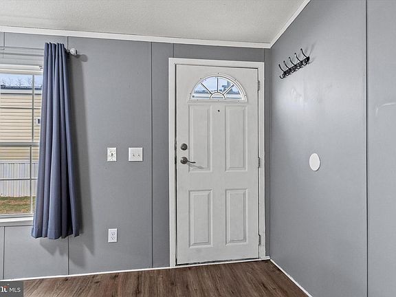 3rd image of 14 Junction Rd