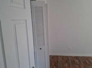 2051 Narcissus Ave APT 2W, Hanover Park, IL 60133