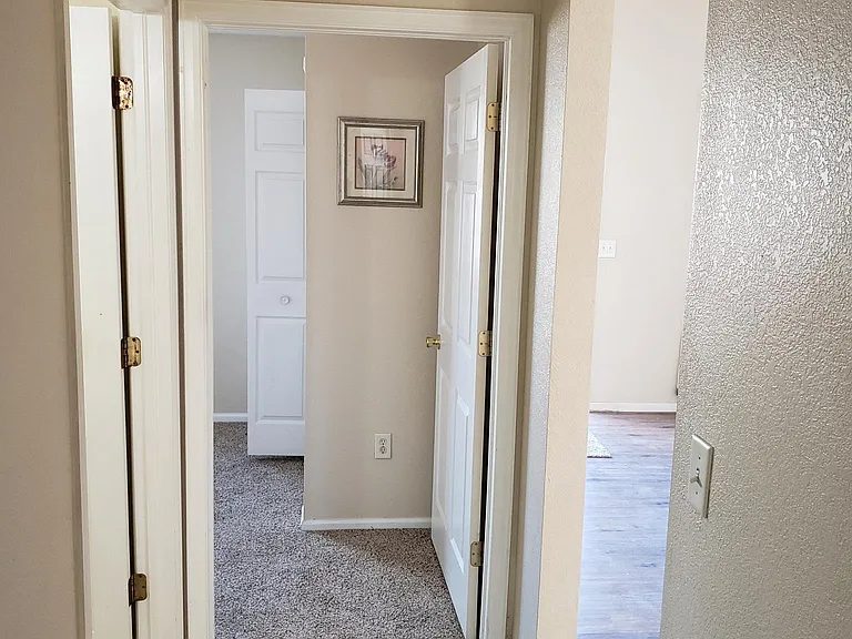 1758 Eagle St #F — Photo 17
