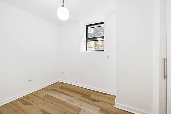 Rented by Douglas Elliman | media 14