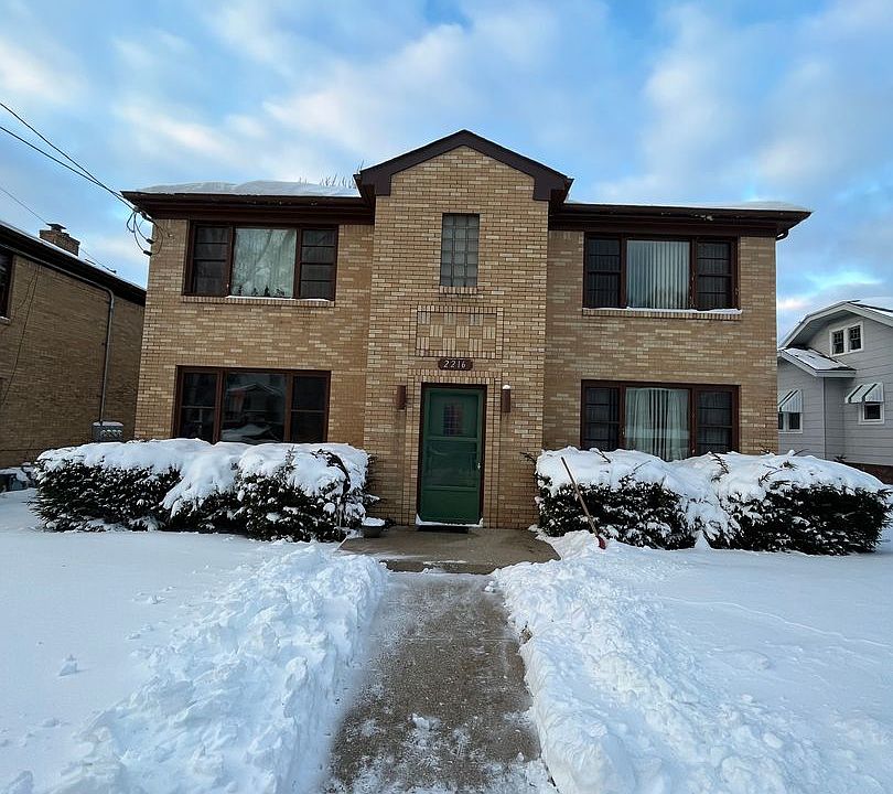 1st image of 2216 8th Ave #3