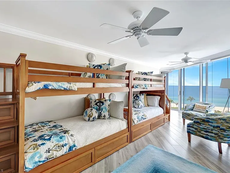 4041 Gulf Shore Blvd N #703 — Photo 15