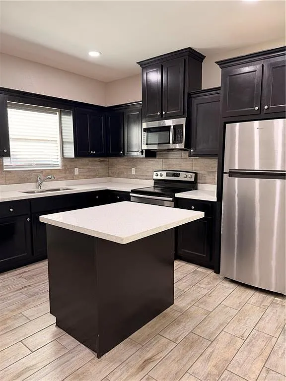 2 bed, 2.0 bath, 900 sqft, $900 — Photo 4