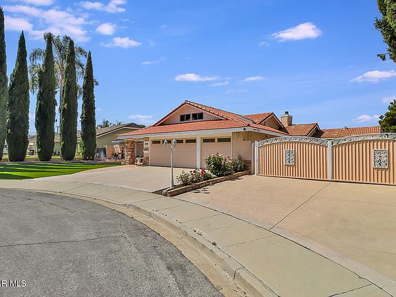 3rd image of 2823 Michael Dr