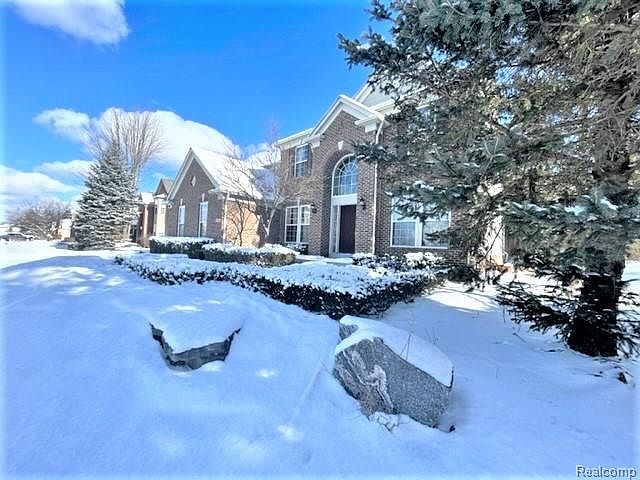 1st image of 6491 Moonstone Dr