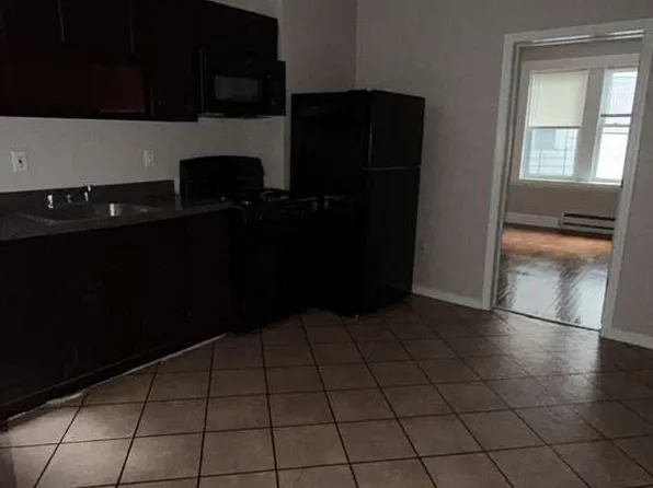 393 13th Ave, Newark, NJ