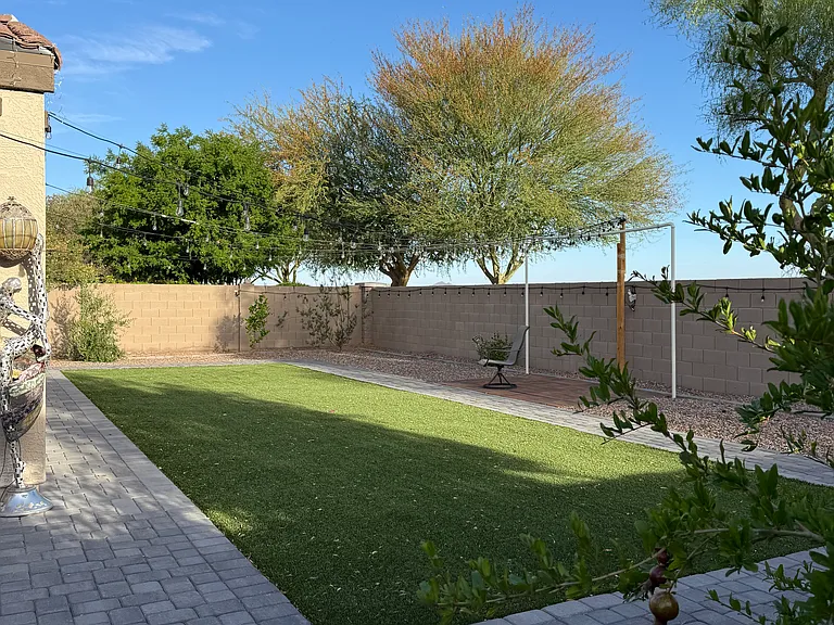 1542 E Fontana Dr — Photo 7