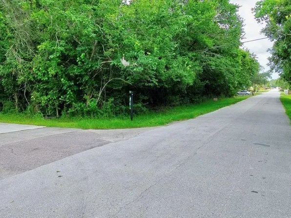 Avenue H, Dickinson, TX 77539