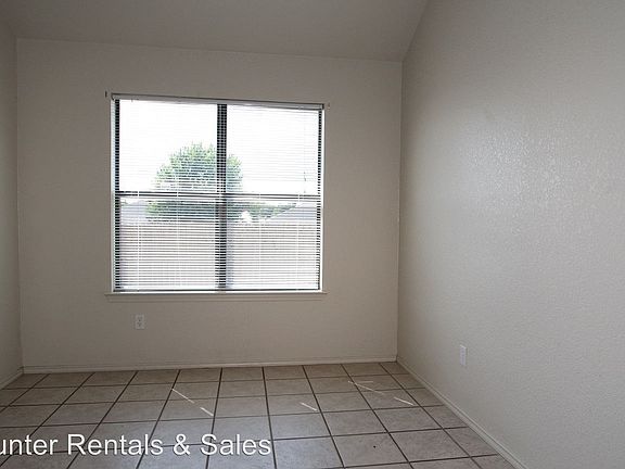 2nd image of 4406 Water Oak Dr