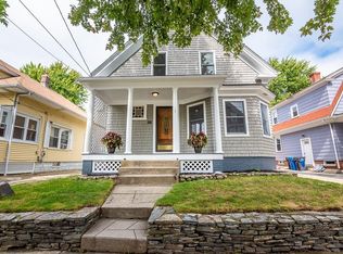 35 Glenwood Ave, Cranston, RI 02910