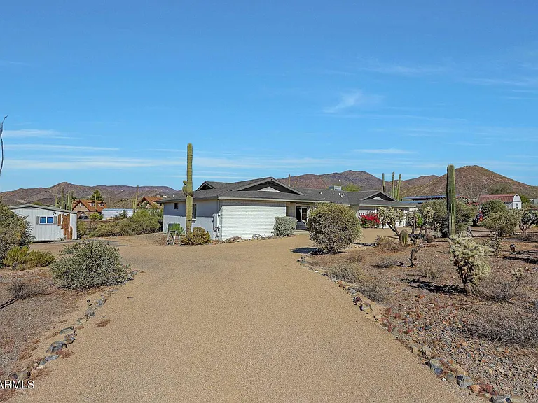 6914 E Highland Rd — Photo 36