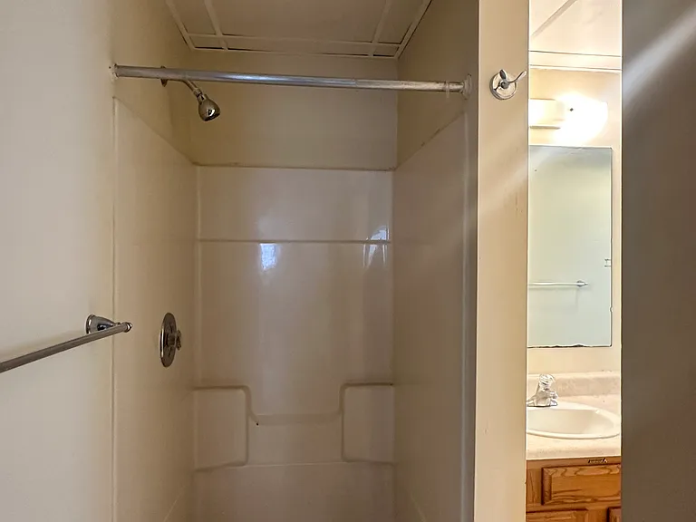 324 Main St #14 — Photo 17