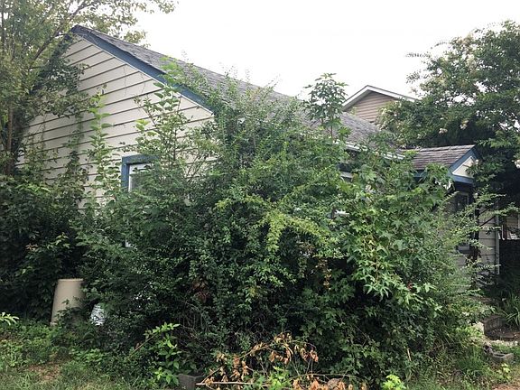 3rd image of 112 Mosby St
