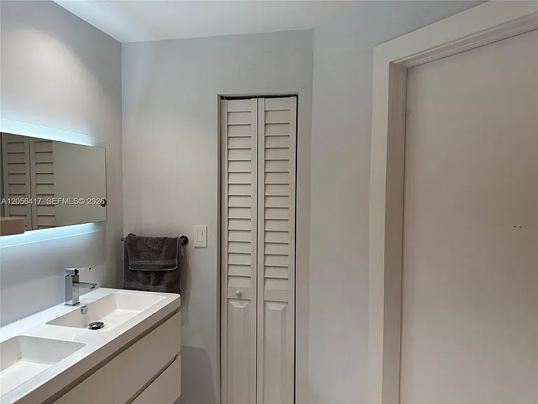 888 Brickell Key Dr #700 — Photo 16