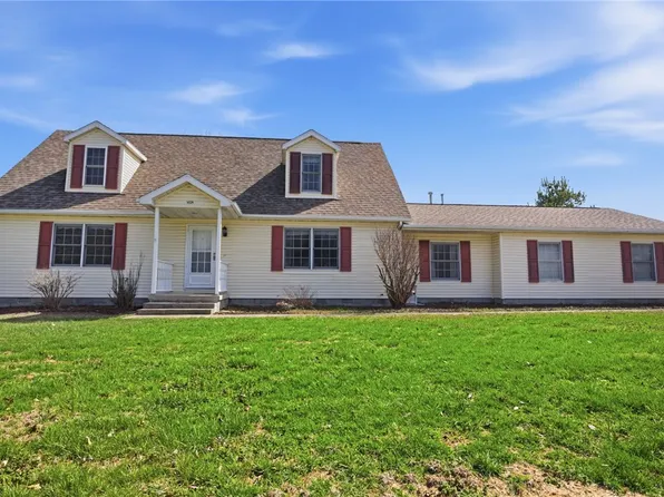 14326 E Persimmon Ave, Effingham, IL 62401