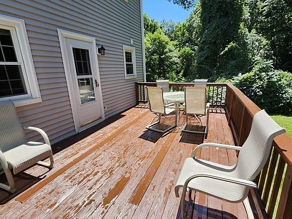4th image of 10 Concord Rd Unit 10