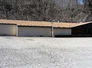 1965 Streets Run Rd, Pittsburgh, PA 15236