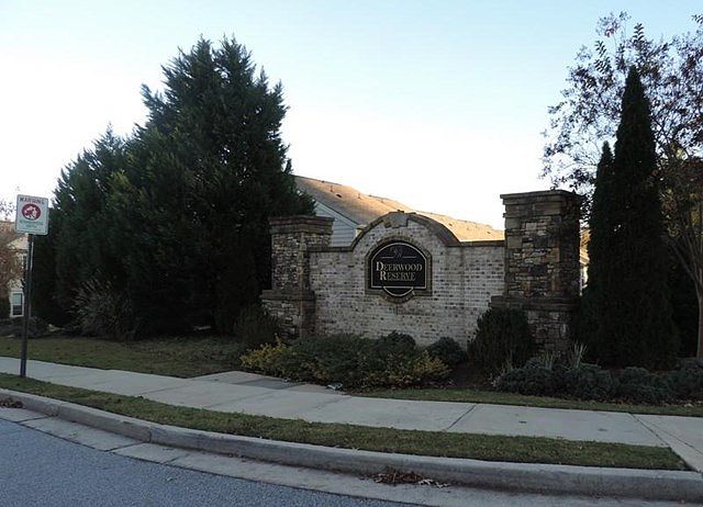 1st image of 3024 Deerborne Ct SW