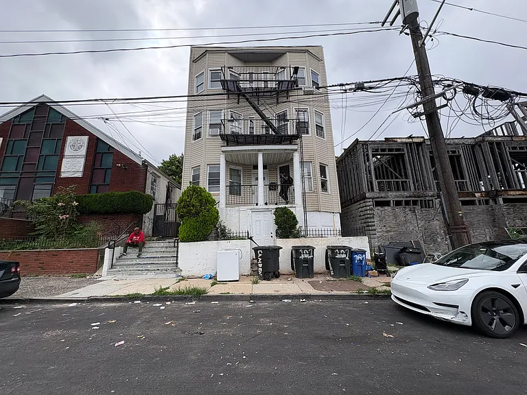 101 Camden St #C — Photo 9