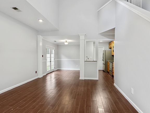 3rd image of 1013 Whitfield Ct SE