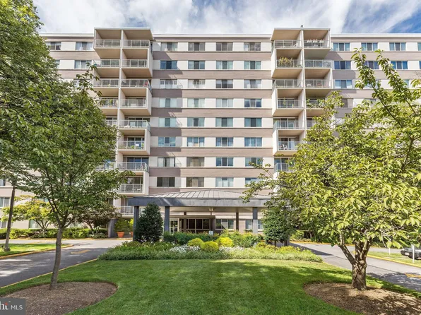 4977 Battery Ln #1-505, Bethesda, MD 20814