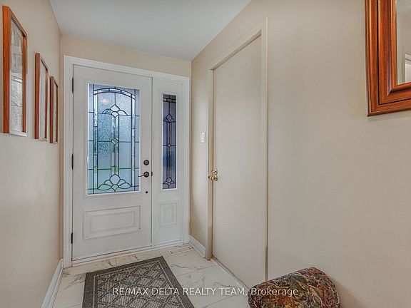 3rd image of 6043 Valley Field Cres