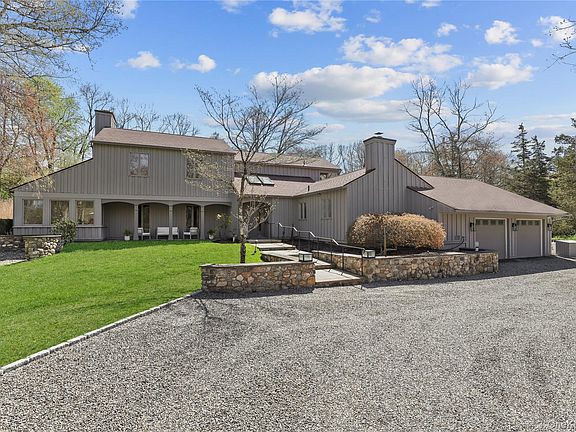 3rd image of 12 E Ridge Road