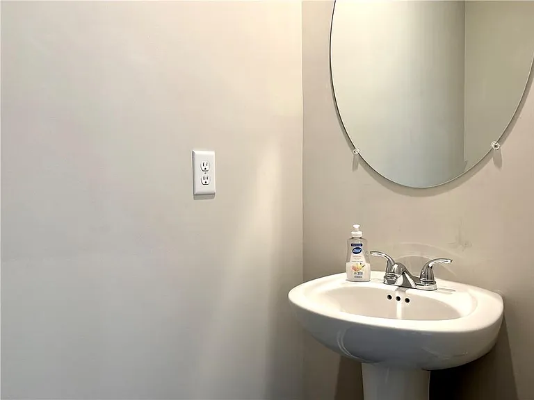 6085 Bay Point Cv — Photo 12