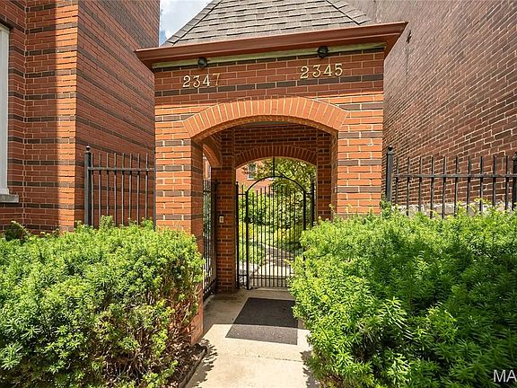 2nd image of 2347 Park Ave APT D
