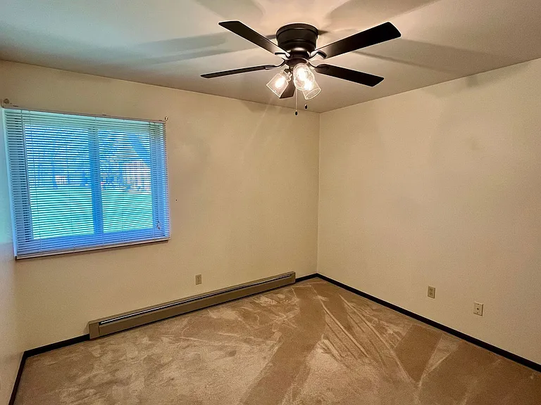 1703 Sawyer Dr — Photo 9