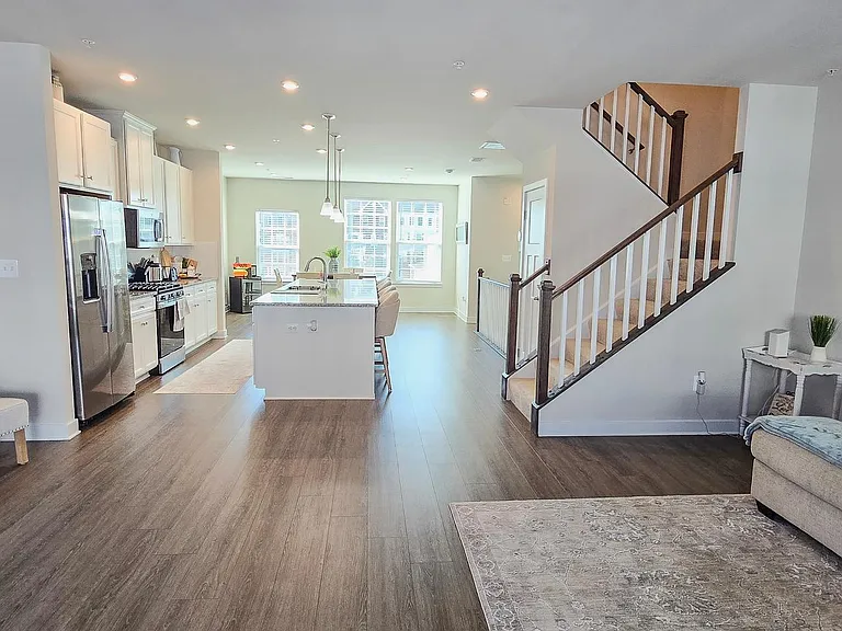 5426 Greenpoint Ln — Photo 24
