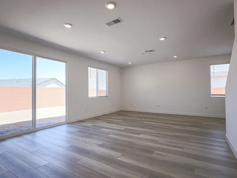 3068 W Orco Ln — Photo 34