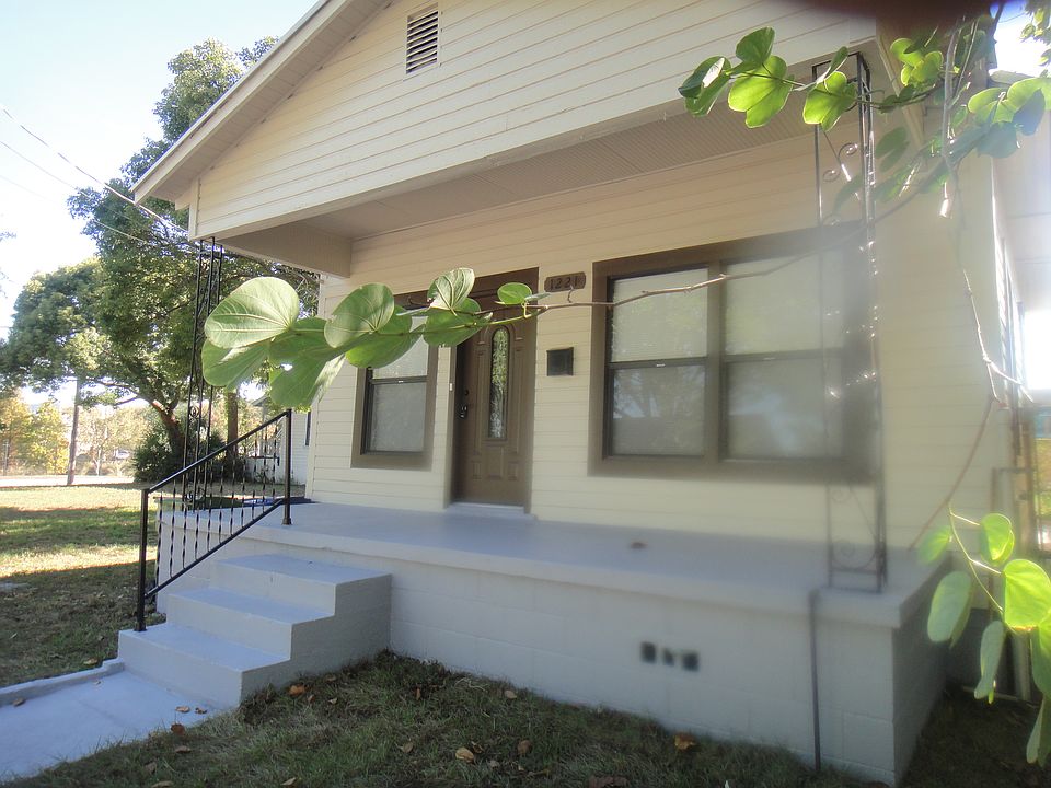 1st image of 1221 12th Ave