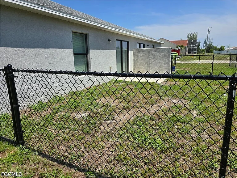2003 Chiquita Blvd S — Photo 19
