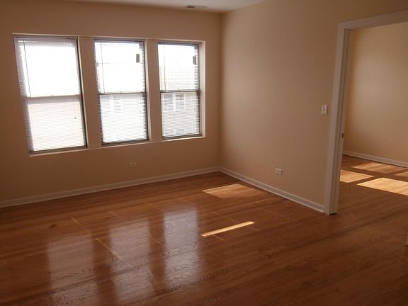 2nd image of 4750 N Troy St #4751-3W