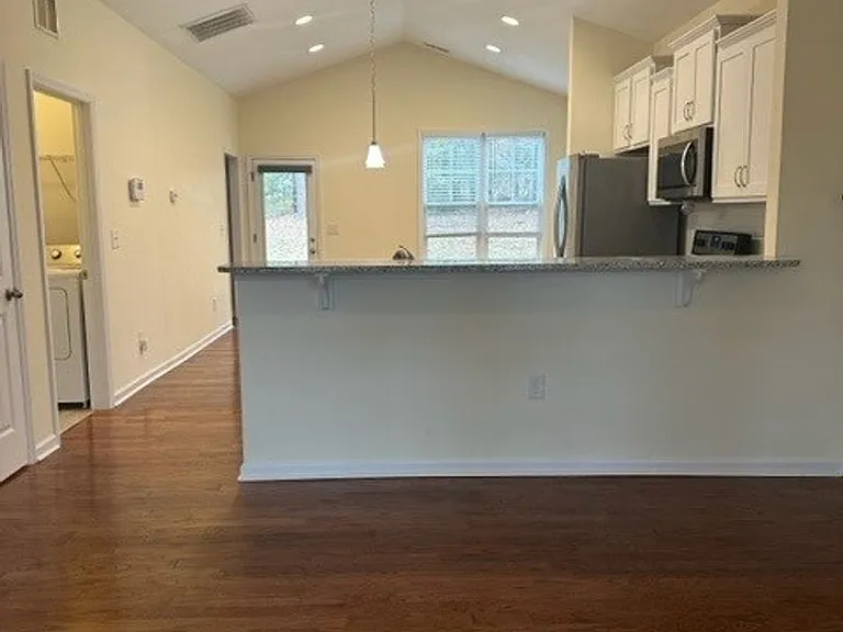103 Grand Oaks Dr — Photo 5