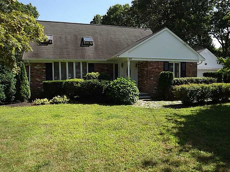 1st image of 148 Hanaford Dr
