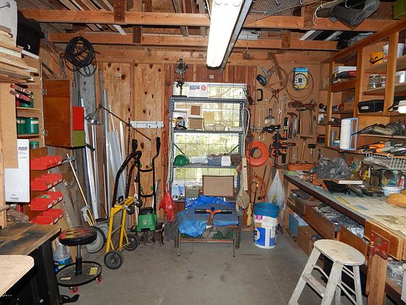 5th image of 24270 SW Shorewood Dr